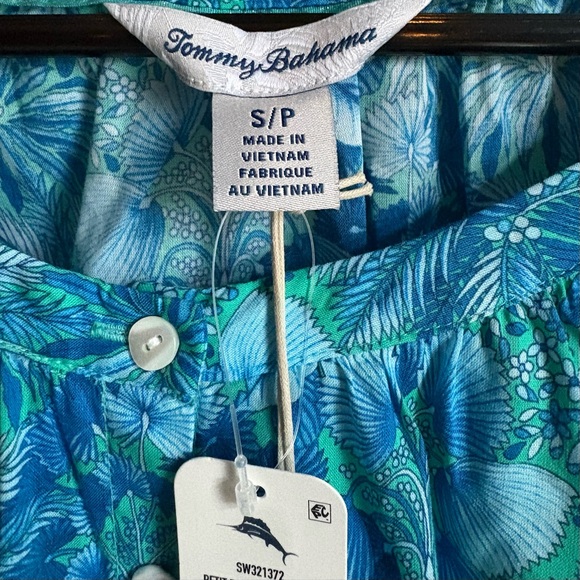 Tommy Bahama 3/4 Sleeve Oversized Top - Picture 4 of 11